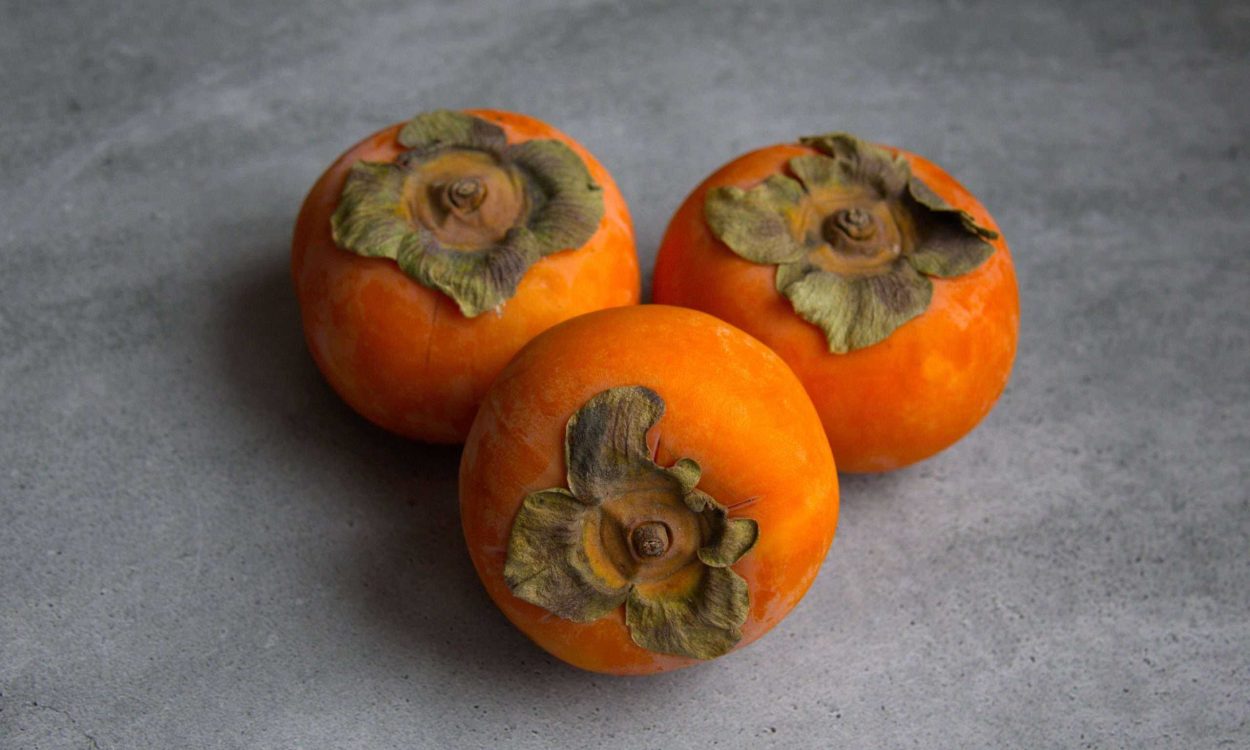 3 persimmons